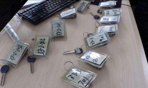 男子免费给送瓜吃的视频,男子免费送瓜引众人围观,爱心传递暖人心  第3张 男子免费给送瓜吃的视频,男子免费送瓜引众人围观,爱心传递暖人心  第3张